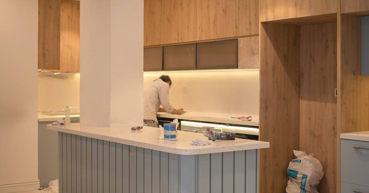 Is strata responsible for cracks in walls?